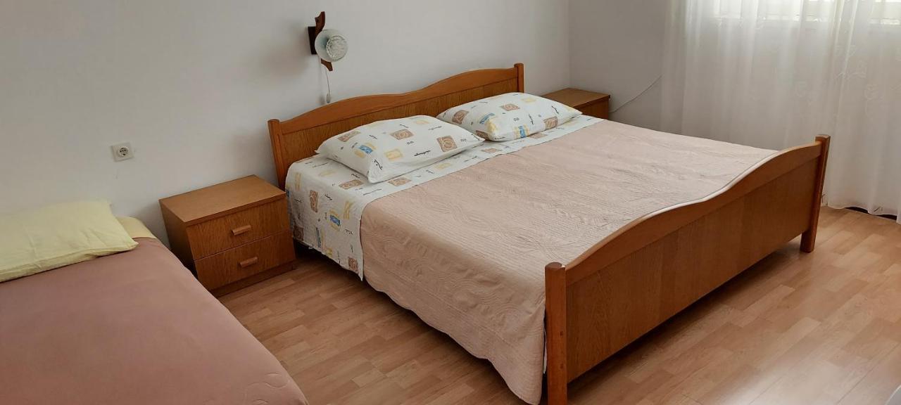 Apartmani Sladana Kampor Esterno foto