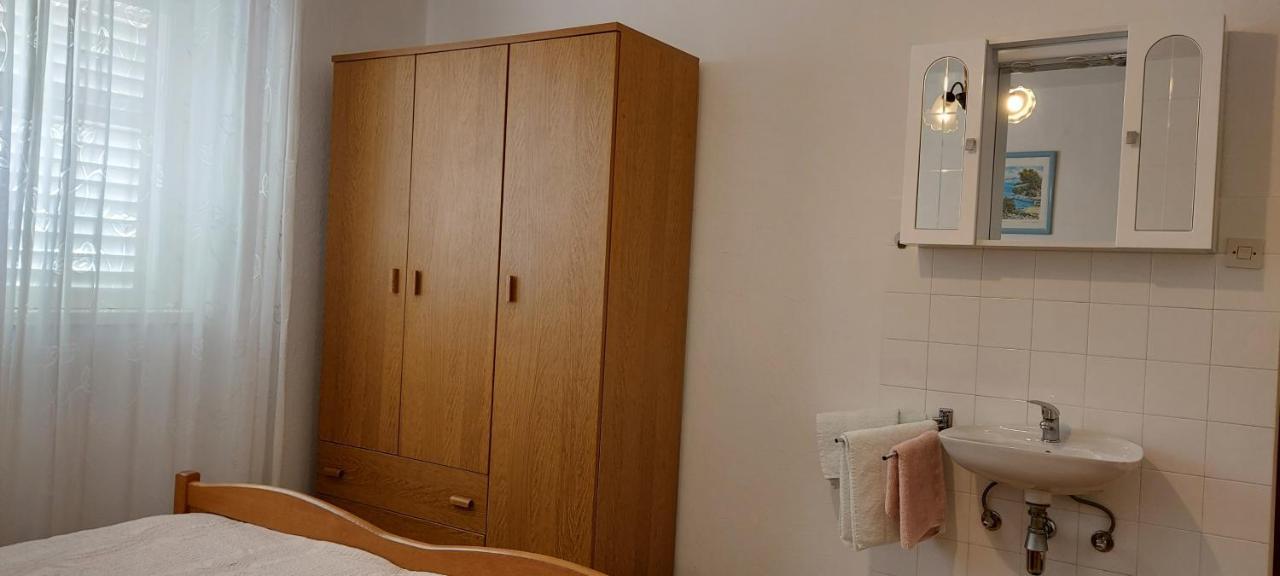 Apartmani Sladana Kampor Esterno foto
